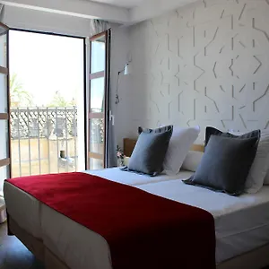 2* Hotel Boutique Caireles
